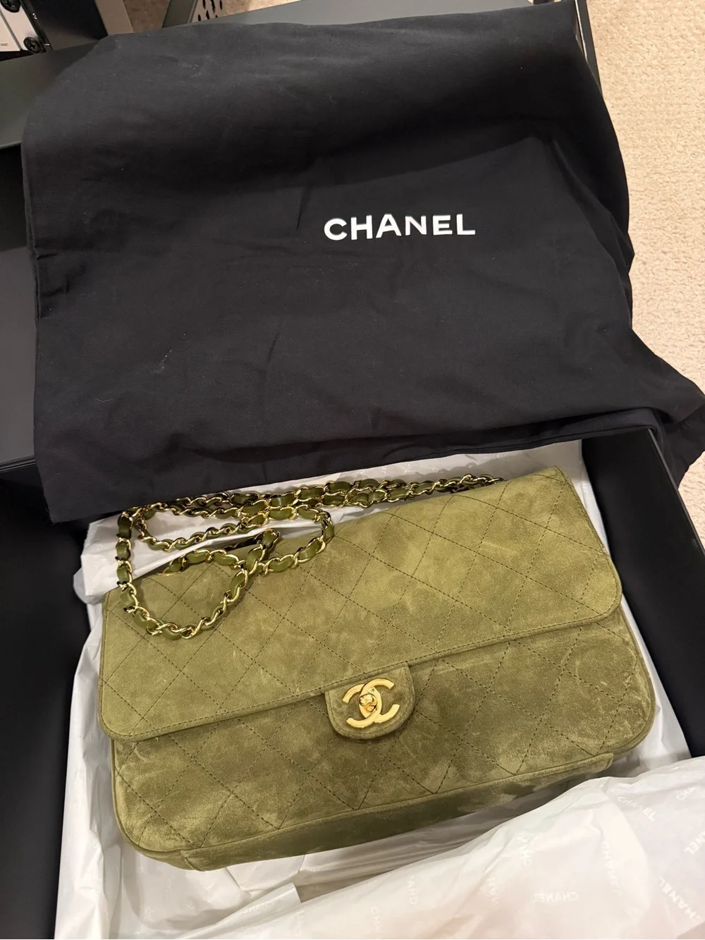CHANEL maxi flap
